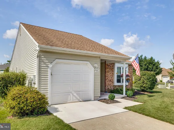 29 Bastian Dr, Mount Laurel, NJ 08054