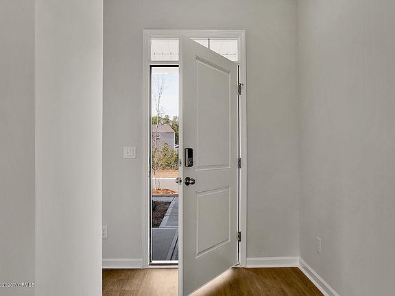 4th image of 748 Seathwaite Drive SE Lot 1238