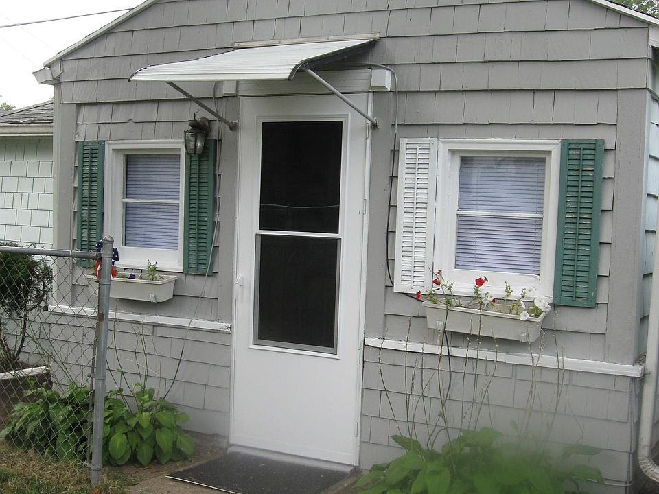 1st image of 1619 E Ewing Ave
