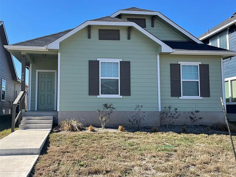 340 Kenai Dr — Photo 2