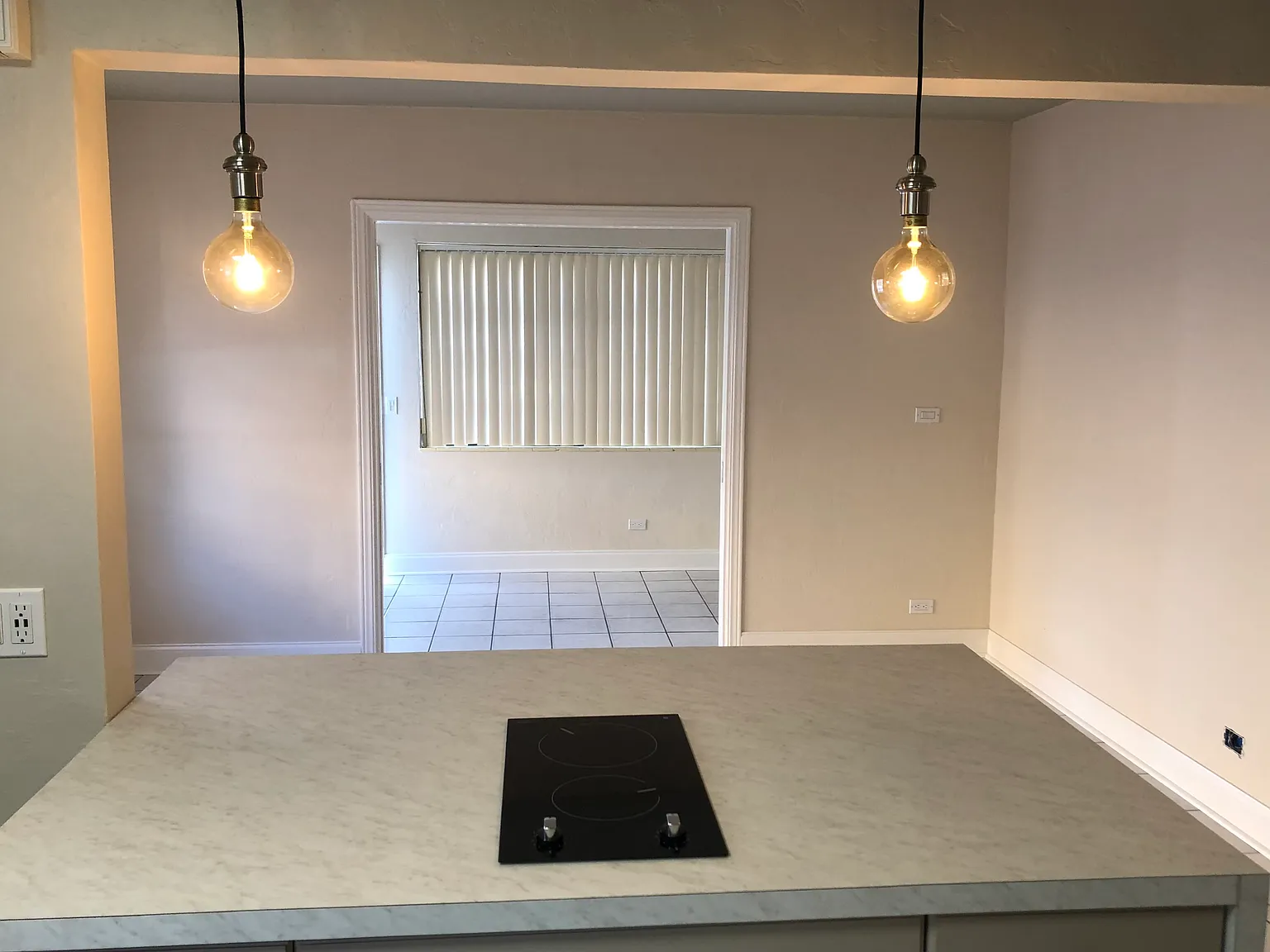 2 bed, 900 sqft, $2,450 — Photo 4