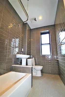 Rented by Level Group | media 36