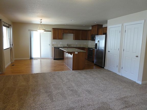 5th image of 7633 NE 62nd St #1