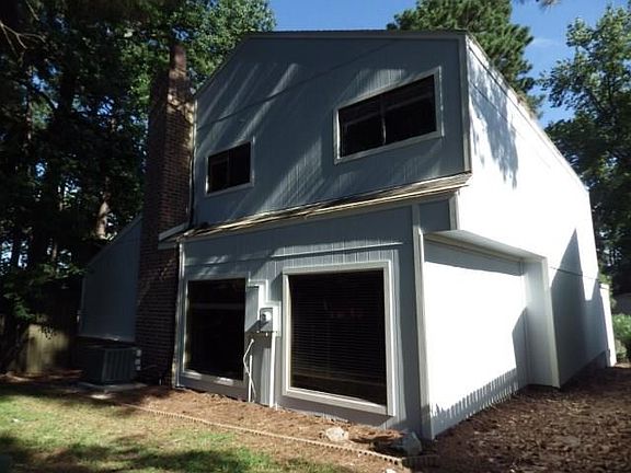 5th image of 11210 Country Squire Ln