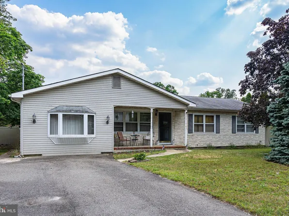 1765 Mohawk Dr, Toms River, NJ 08753