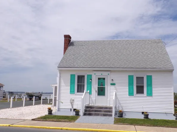 3621 Main St, Chincoteague Island, VA 23336