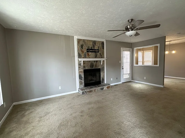 2678 Rivercliff Rd — Photo 4