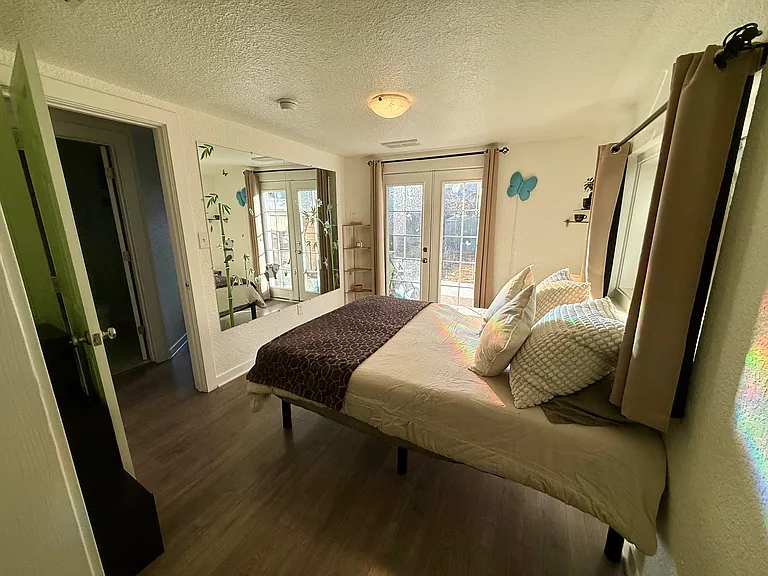 845 Mariposa St — Photo 14