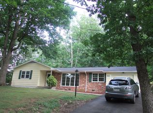 18322 Nob Hill Dr, Triangle, VA 22172