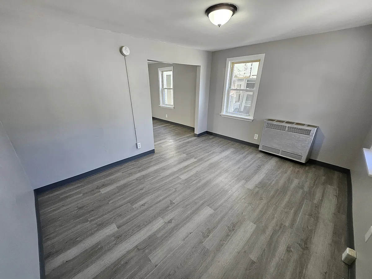 Building Photo - 12 Van Buren St #A