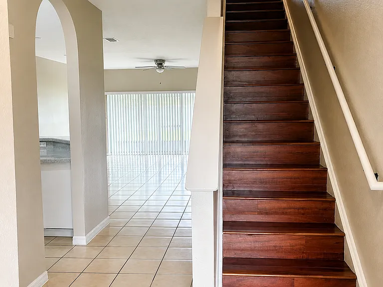 9420 Flowering Cottonwood Rd — Photo 2