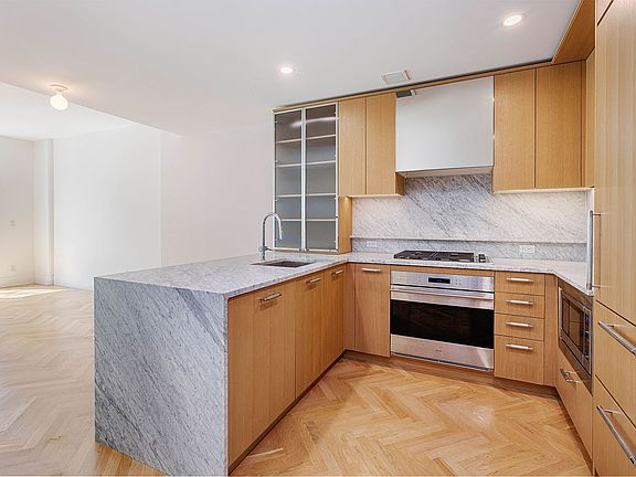 5th image of 300 W 122nd St #5M