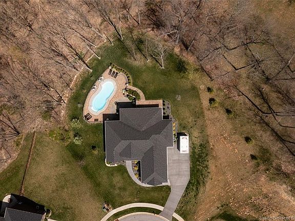 4th image of 1004 Westwood Dr
