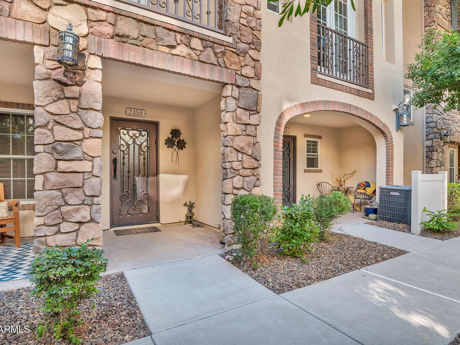 3 bed, 3.5 bath, 2104 sqft, $2,995 — Photo 2