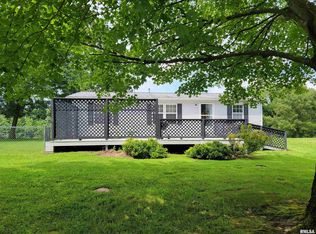 2035 Mount Hebron Rd, Makanda, IL 62958