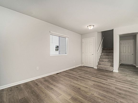 4th image of 2389 Richardson Ct