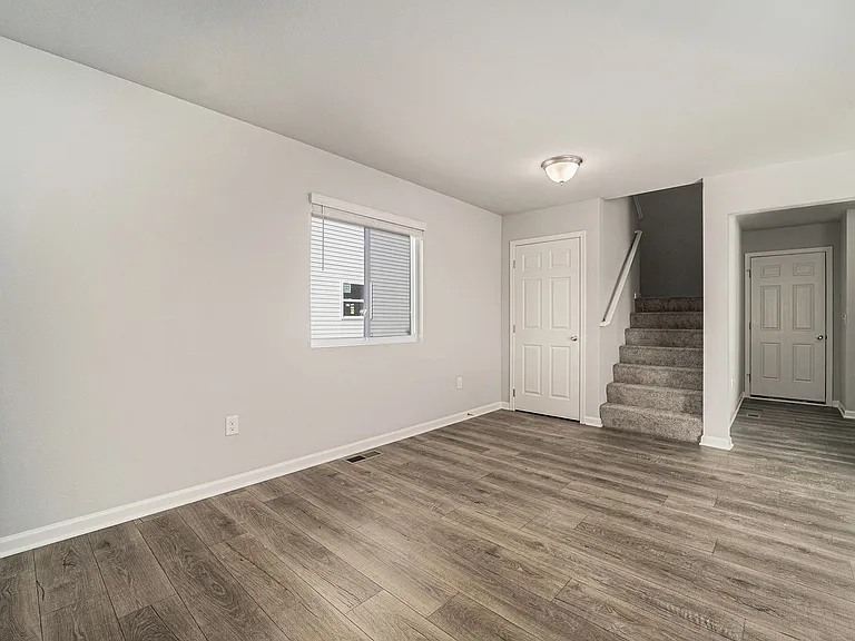 2309 Richardson Ct — Photo 7