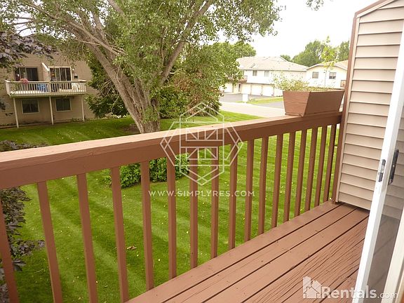 5th image of 736 Parkside Dr