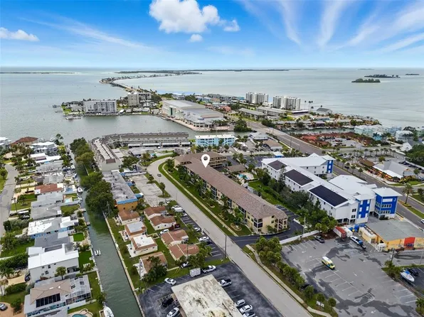 460 S Paula Dr #207, Dunedin, FL 34698