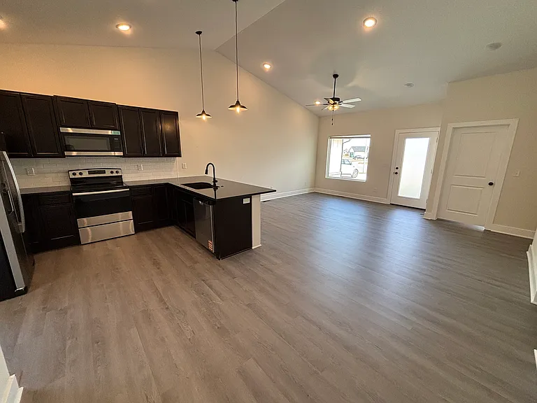 5249 S Chase Ave — Photo 9