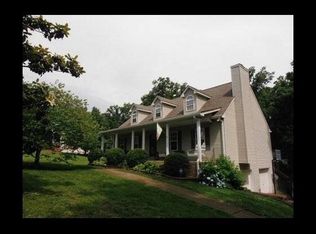 1015 Anderson Rd, Dickson, TN 37055