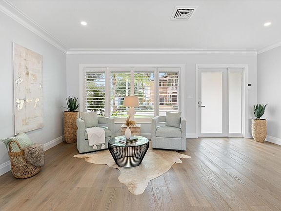 4th image of 1421 SE 12th Street