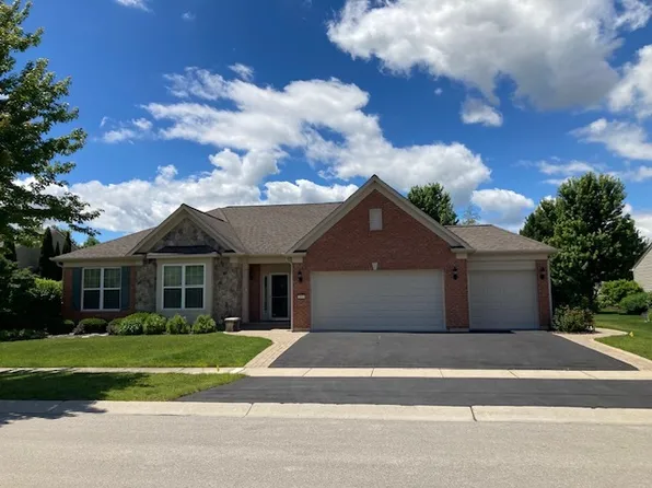12633 Bluebell Ave, Huntley, IL 60142