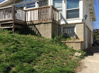 5232 E 28th St, Kansas City, MO 64128