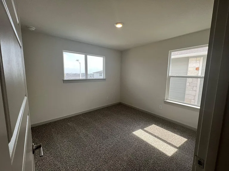 443 Wilshire Rd — Photo 12