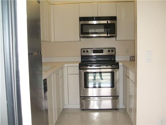 5th image of 2701 SE King Arthurs Ct