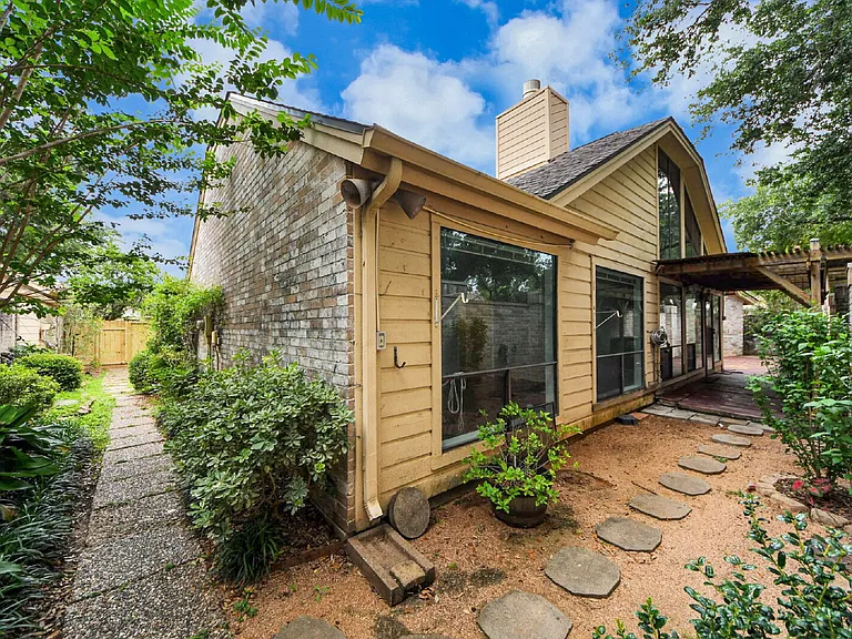 1023 Oyster Bay Dr — Photo 33