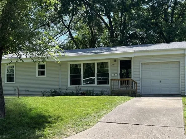 9312 Widmer Rd, Lenexa, KS 66215