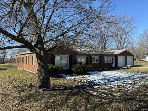 402 S Shelby St, Shelbina, MO 63468