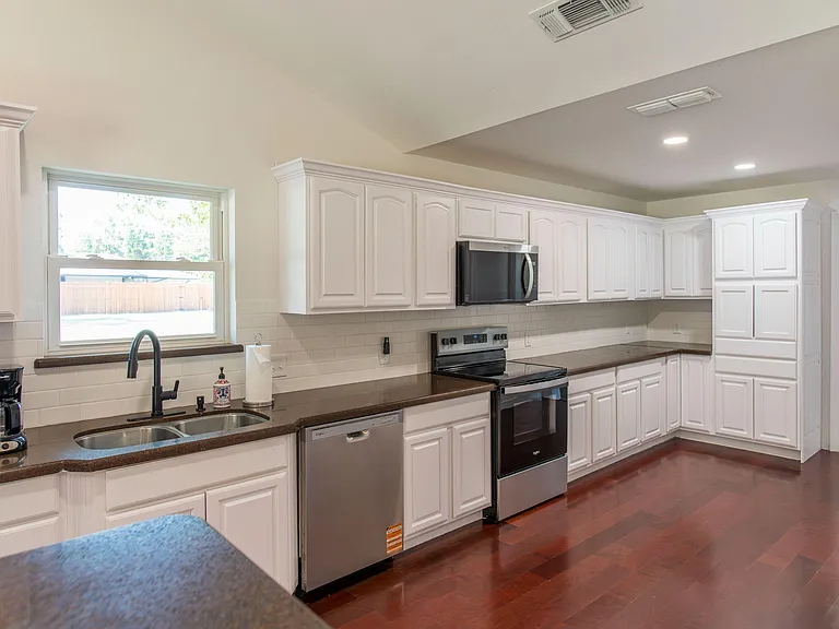 Kitchen Photo-1