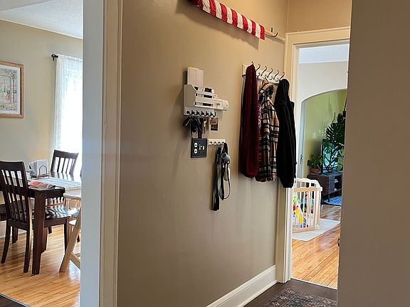 5th image of 1319 Lincoln Ave #2