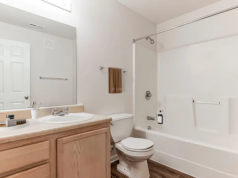 One Bedroom - 1 Bed / 1 Bath - 886 Sq.Ft.