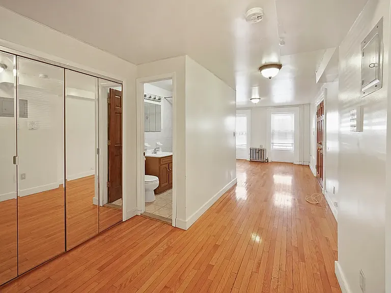 50 Van Buren St #1 — Photo 4