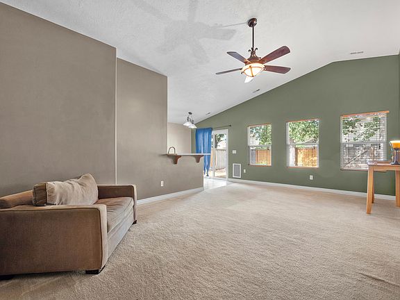 4th image of 24 N Montrose Ln