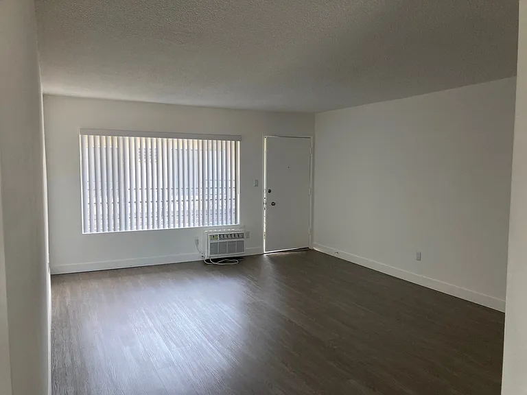 148 N. St Andrew Pl. — Photo 11