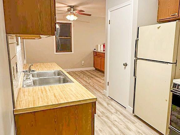 3rd image of 13885 Beard Rd