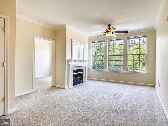 5th image of 191 Somervelle St APT 209