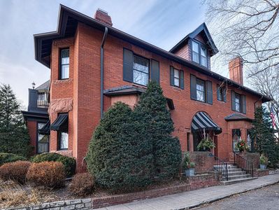 19 Summit Ct #201, Saint Paul, MN, 55102