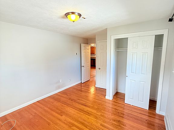 5th image of 67 Montclair Ave APT 2