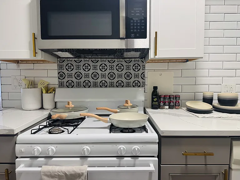 5737 Hobart St #5 — Photo 30
