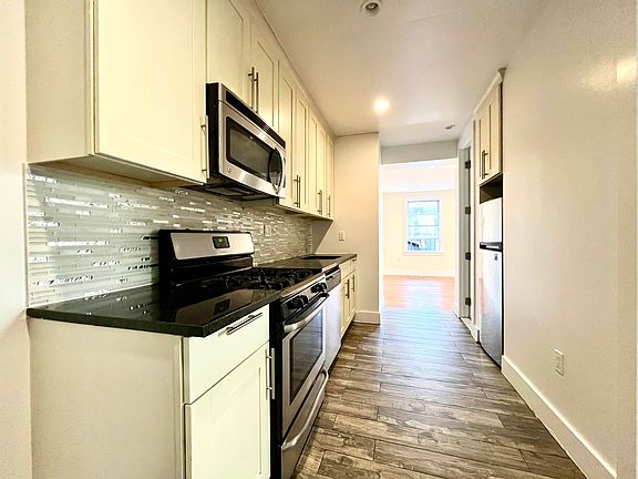 2nd image of 4300 Broadway #2I
