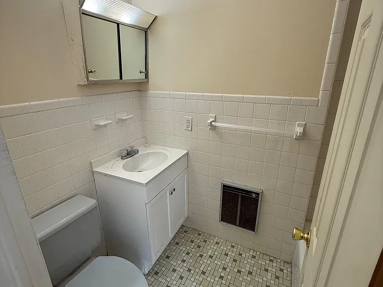 247 Hudson St #3 — Photo 8