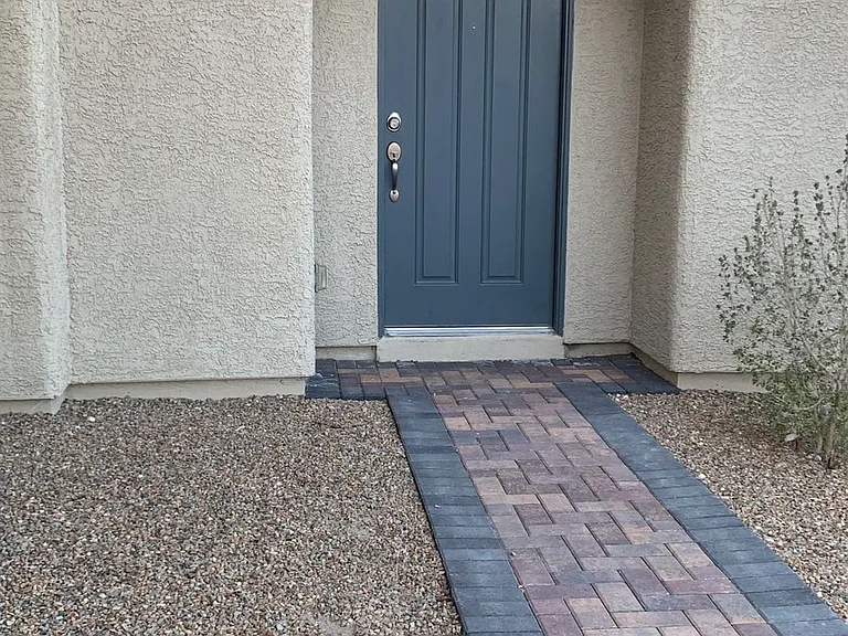 933 Kimbark Ave — Photo 18