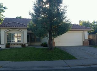 8952 Portofino Dr, Elk Grove, CA 95758