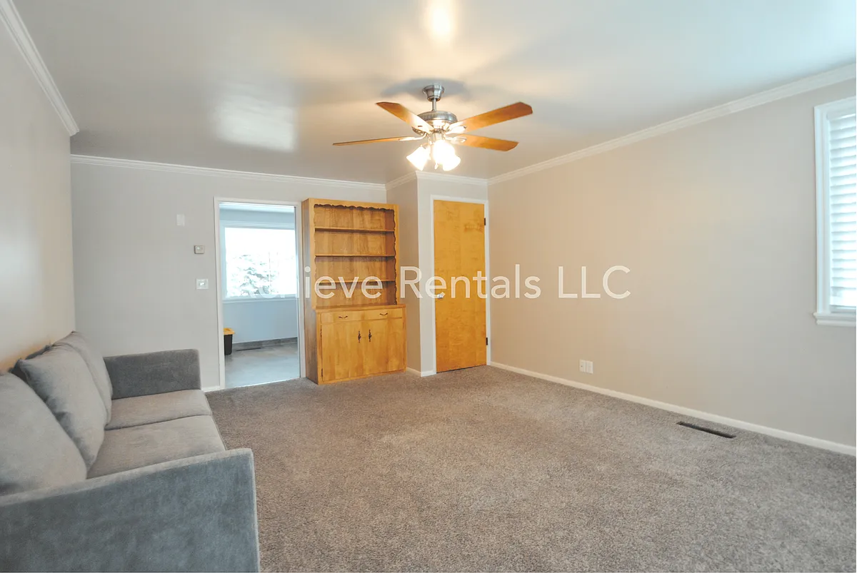 Building Photo - 521 E 1000 N #A-D