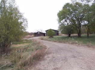 9401 Sycamore Ln, Bismarck, ND 58504